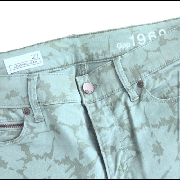 Gap green floral pants - Picture 7 of 8